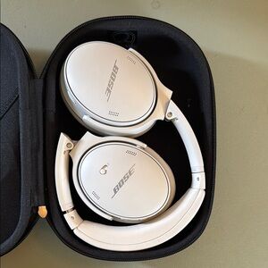 Bose White Over-Ear Headphones with Premium Comfort